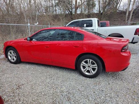 Certified 2019 Dodge Charger SXT image 2
