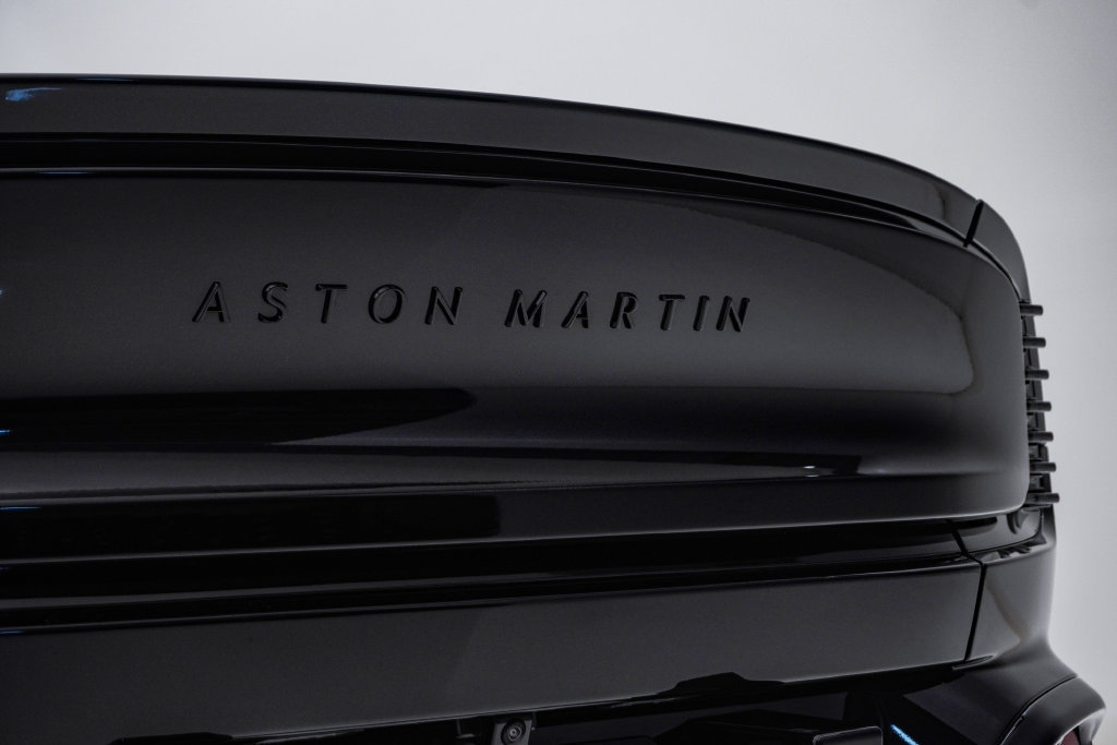 Used 2026 Aston Martin Vanquish Convertible RWD image 14
