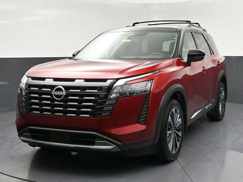 New 2026 Nissan Pathfinder Platinum AWD/4WD image 3