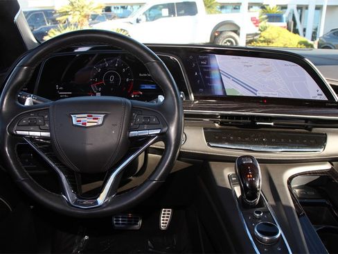 Used 2023 Cadillac Escalade V image 5