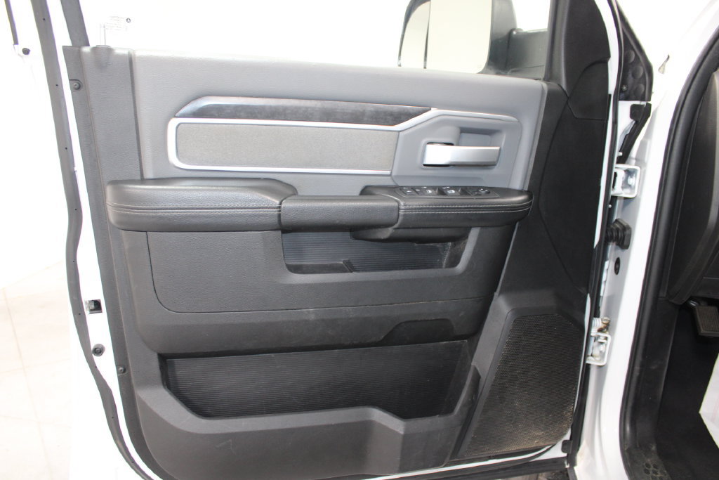 Used 2022 RAM 2500 Big Horn AWD/4WD image 16