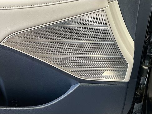 Used 2025 Hyundai Palisade Calligraphy FWD image 19