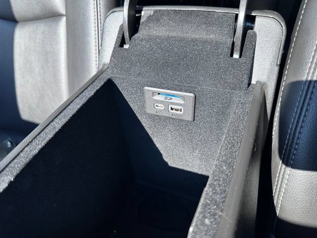 Used 2021 Cadillac XT5 Luxury w/ LPO, Floor Liner Package FWD image 19