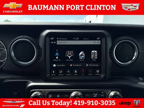Used 2022 Jeep Wrangler Unlimited Sahara w/ LED Lighting Group AWD/4WD image 20