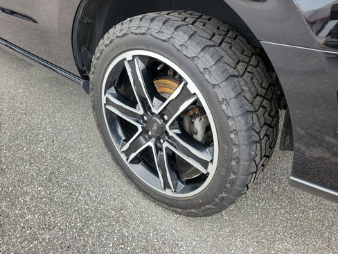 Used 2019 Ford Expedition Limited w/ Equipment Group 303A RWD image 27