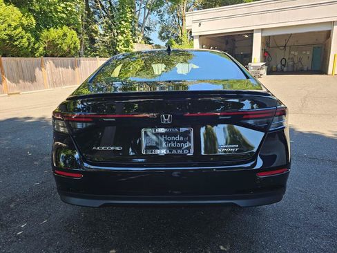 Used 2023 Honda Accord Sport image 6