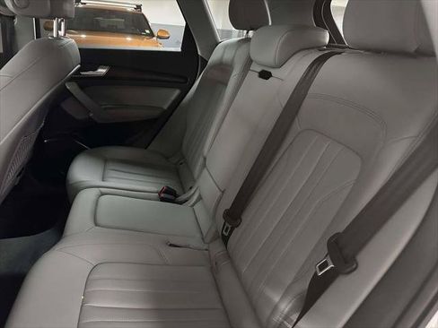 Used 2023 Audi Q5 2.0T Premium Plus w/ Convenience Package AWD/4WD image 17