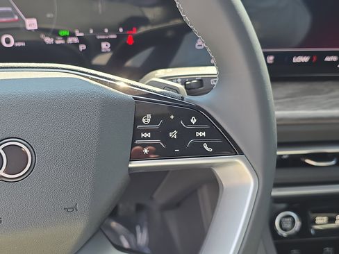 New 2025 Audi Q5 Prestige image 33