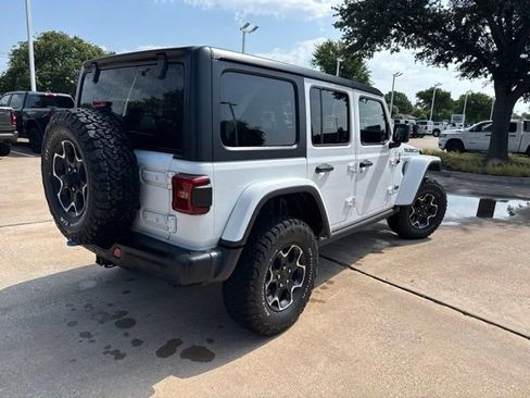 Used 2023 Jeep Wrangler Unlimited Rubicon 4xe w/ Steel Bumper Group AWD/4WD image 6