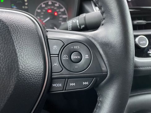 Certified 2025 Toyota Corolla SE image 23