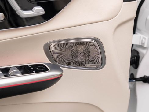 New 2025 Mercedes-Benz GLC 350e 4MATIC image 14