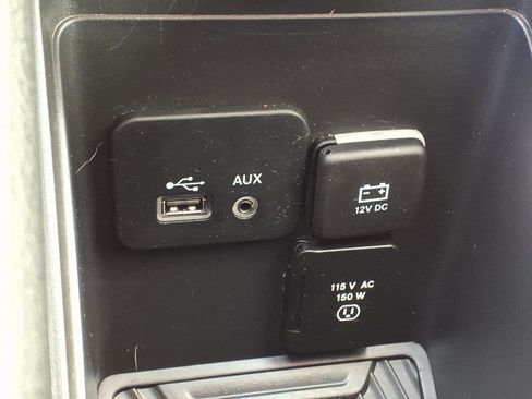 Used 2015 Chrysler 200 C w/ Navigation & Sound Group I AWD/4WD image 18