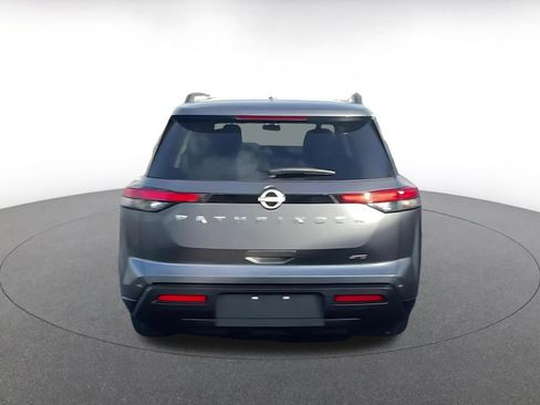 Used 2025 Nissan Pathfinder SV image 12