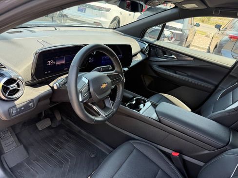 Used 2024 Chevrolet Blazer EV LT AWD/4WD image 25