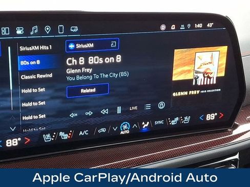 Used 2025 Chevrolet Traverse RS image 22