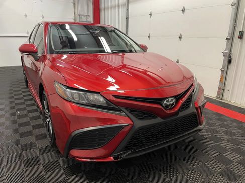 Used 2023 Toyota Camry SE FWD image 6