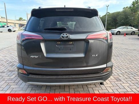 Used 2017 Toyota RAV4 XLE FWD image 8