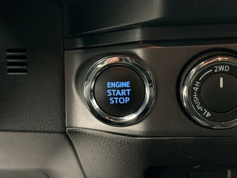 Used 2023 Toyota Tacoma TRD Off-Road AWD/4WD image 20