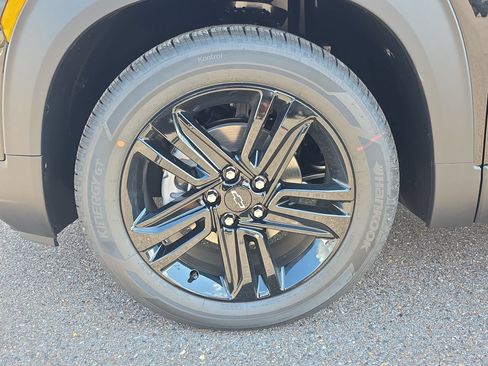 New 2026 Chevrolet TrailBlazer LT w/ Convenience Package FWD image 9
