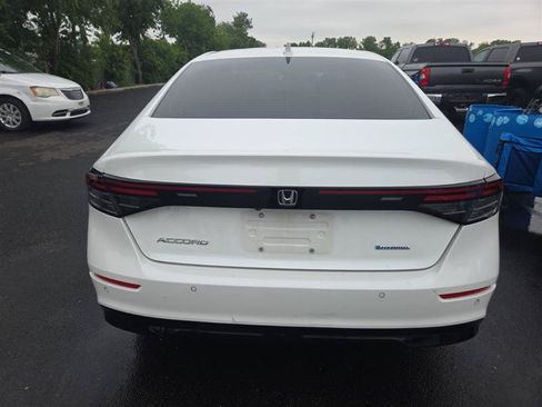 Used 2024 Honda Accord EX-L image 9