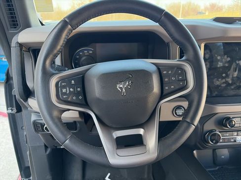 Used 2024 Ford Bronco Wildtrak image 13