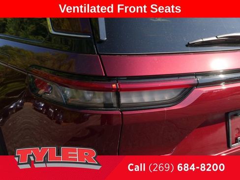 New 2025 Jeep Grand Cherokee Limited w/ Luxury Tech Group II image 13