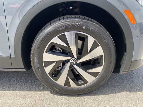 Certified 2023 Volkswagen ID.4 Pro AWD/4WD image 12