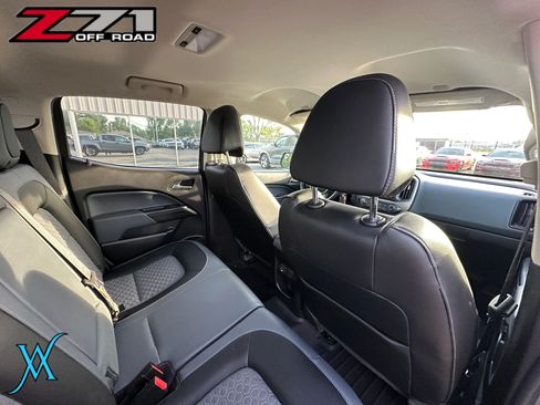 Used 2021 Chevrolet Colorado Z71 AWD/4WD image 27