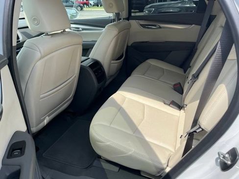 Used 2018 Cadillac XT5 Luxury AWD/4WD image 5
