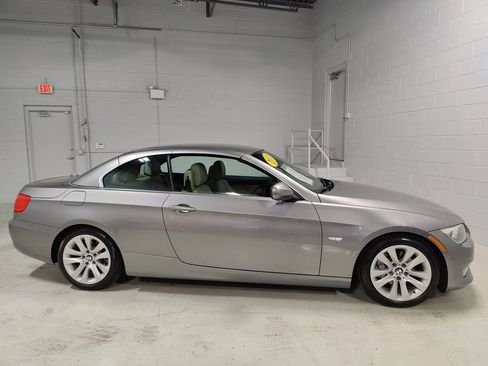 Used 2011 BMW 328i Convertible image 4