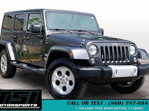 Used 2014 Jeep Wrangler Unlimited Sahara w/ Connectivity Group AWD/4WD image 11