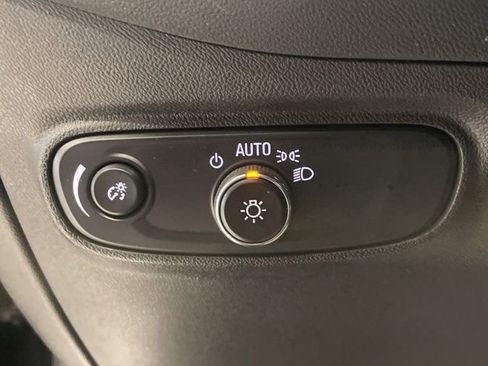 Used 2024 Chevrolet Equinox LT FWD image 17