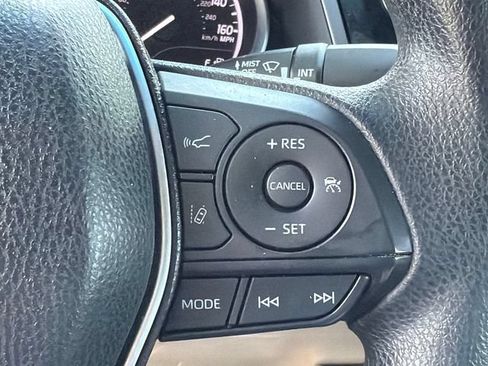 Used 2018 Toyota Camry LE w/ Convenience Package FWD image 25