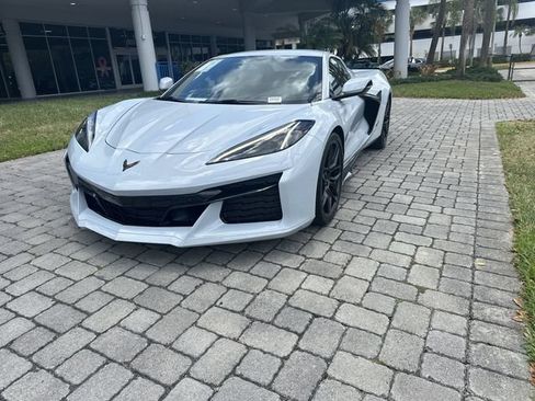 Used 2023 Chevrolet Corvette Z06 RWD image 19