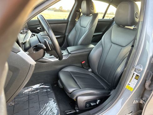 Used 2023 BMW 330i Sedan image 11