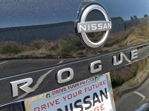 New 2026 Nissan Rogue SV FWD image 3