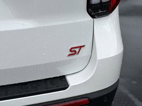 New 2026 Ford Explorer ST w/ Sun And Sound Package image 11