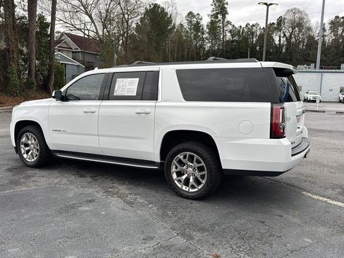 Used 2020 GMC Yukon XL SLT w/ Open Road Package image 3