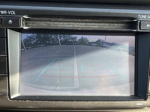 Used 2015 Toyota RAV4 LE FWD image 30