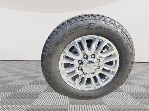 Used 2020 Chevrolet Silverado 2500 High Country w/ Z71 Off-Road Package image 25