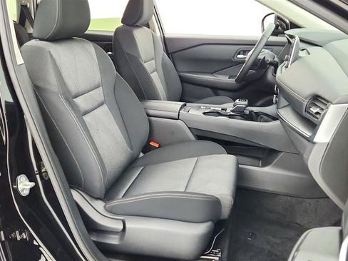 Used 2025 Nissan Rogue SV FWD image 34