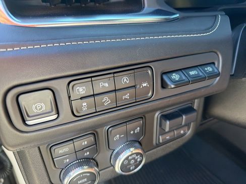 Certified 2024 GMC Yukon XL Denali Ultimate image 8