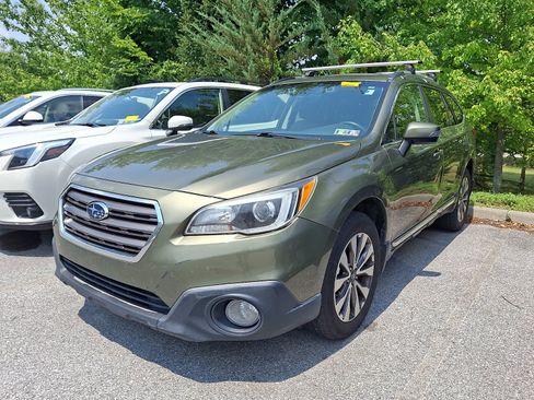 Used 2017 Subaru Outback 3.6R Touring w/ Popular Package #5A AWD/4WD image 3