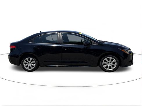 Used 2024 Toyota Corolla LE FWD image 3
