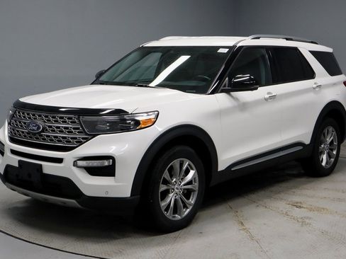 Used 2022 Ford Explorer Limited w/ Equipment Group 301A image 9