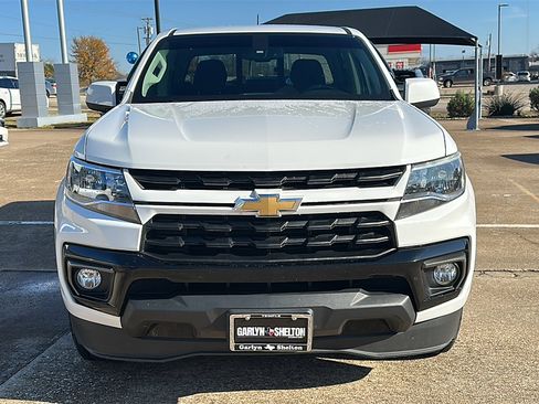 Used 2022 Chevrolet Colorado LT w/ LT Convenience Package image 11