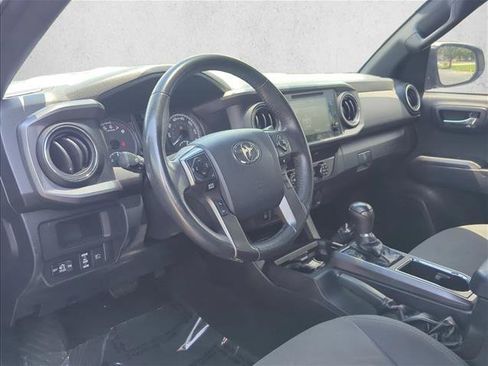 Certified 2019 Toyota Tacoma TRD Sport w/ Technology Package AWD/4WD image 9