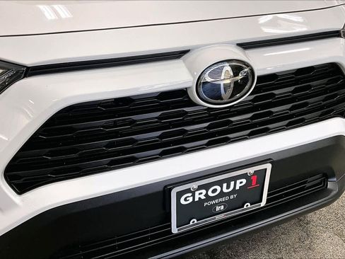 Used 2023 Toyota RAV4 XLE image 28