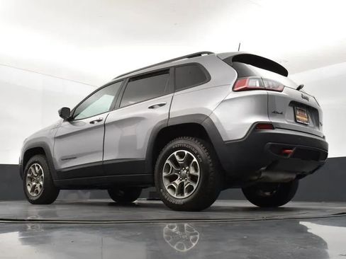 Used 2021 Jeep Cherokee Trailhawk w/ Premium Leather Package image 12