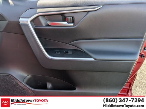 Certified 2025 Toyota RAV4 XLE AWD/4WD image 35